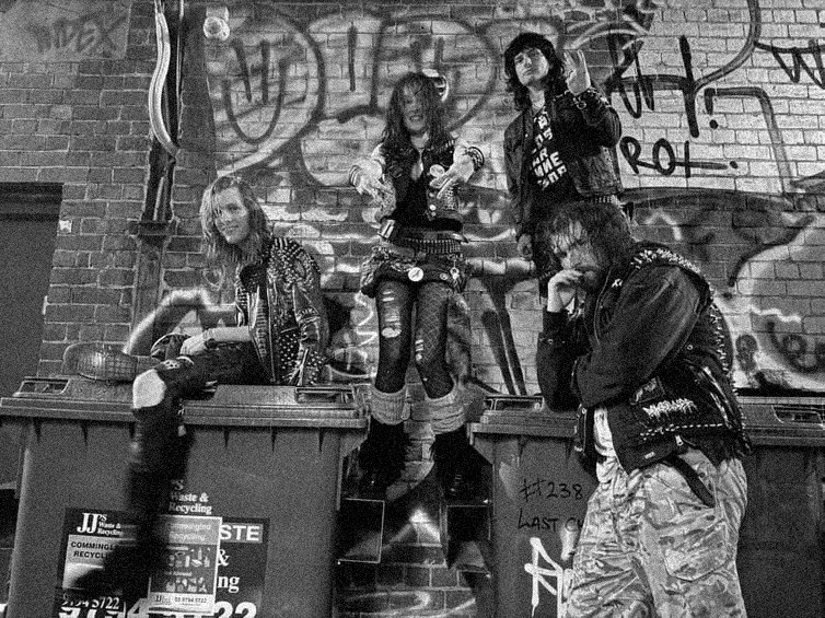 A black and white bandphoto of Drönraid, no idea who's who